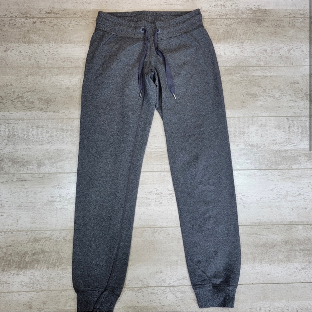 Lululemon Gray Joggers Size 6 ( small)